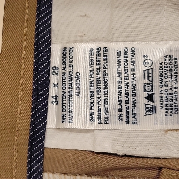 Dockers Men's Classic Fit Khaki Casual Pants - Picture 7 of 7